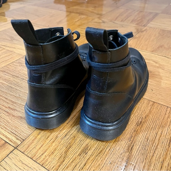Dr MARTENS Boots 🥾 - Picture 2 of 6